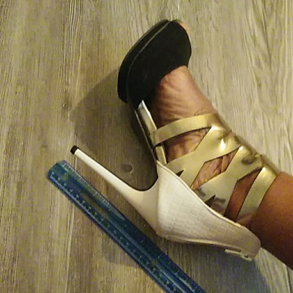 Qupid Black Nubuck PU heels - Picture 7 of 8